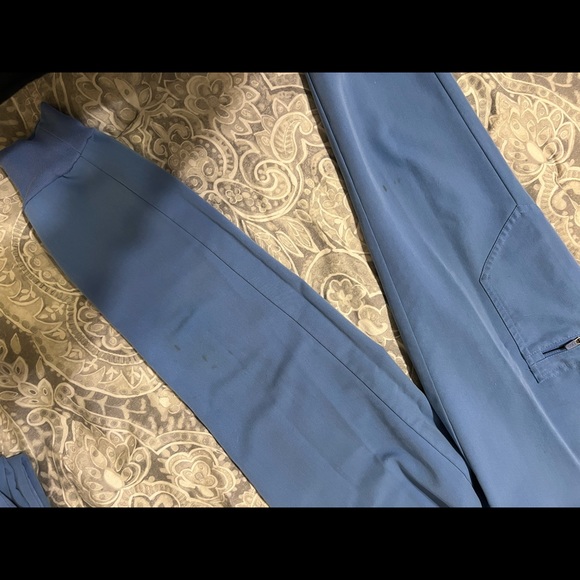 Figs scrub set - Picture 3 of 5